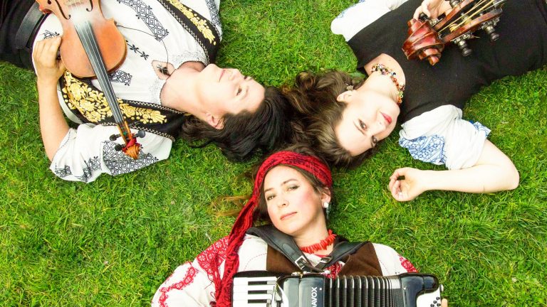 Music in the Open air with Vardos – Spring into Bonegilla