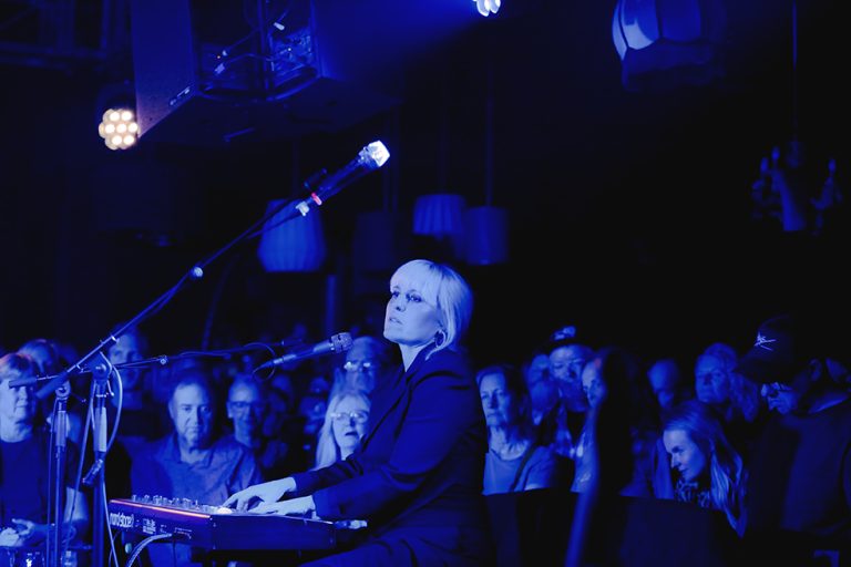 Liz Stringer – Songwriting Masterclass: Finding Your Voice